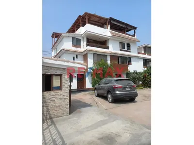 Venta De Hermosa Casa De 3 Pisos + Azotea En Santiago De Surco
