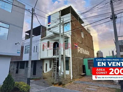 En Venta Casa Con Vista A Parque - Sol De Ica Los Portales (Ica Cercado)