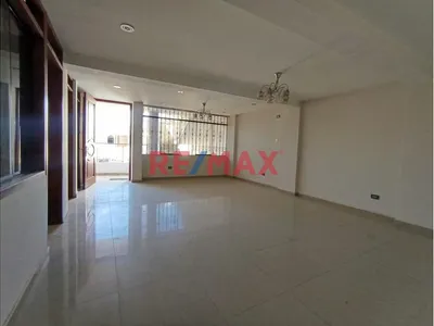Departamento En Alquiler Urb. Alborada