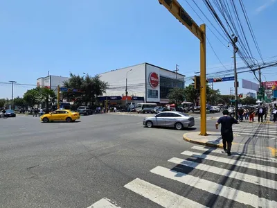 Venta de Local Comercial en Santiago de Surco - Lima 0 Dormitorio 