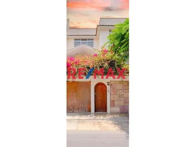 🏡 𝗩𝗘𝗡𝗧𝗔 𝗗𝗘 𝗔𝗠𝗣𝗟𝗜𝗔 𝗖𝗔𝗦𝗔 𝗗𝗘 𝟯 𝗣𝗜𝗦𝗢𝗦 — Surquillo, 𝗨𝗥𝗕. La Calera⁣