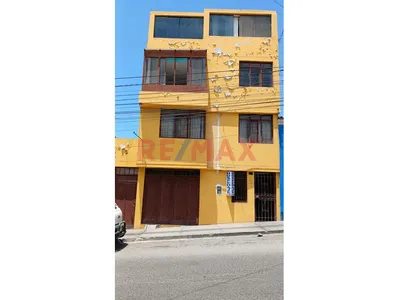 Casa  Hospedaje En Venta Calle Blondell