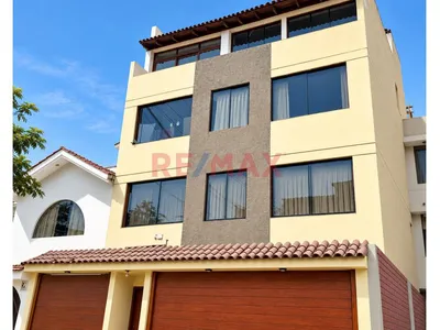 Vive En La Molina! Departamento De 2 Dormitorios Con Potencial Para Personalizar