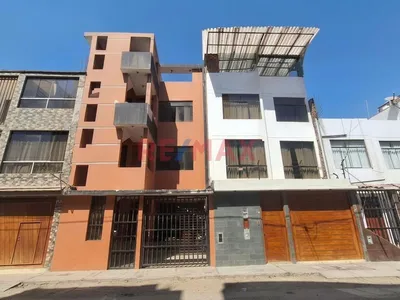 Departamento En Venta 1Er Piso En Urb. Las Palmas