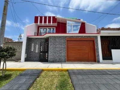 Venta de Casa en Nuevo Chimbote - Santa 4 Dormitorios 