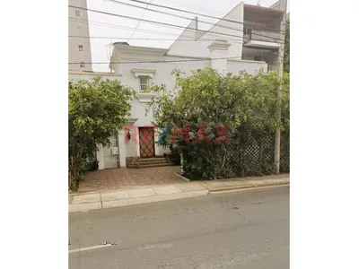 Oportunidad De Inversión! Casa En Venta – Av. Las Flores San Isidro