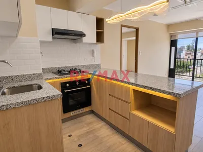 Alquilo Departamento Nuevo De Tres Habitaciones Más Cochera En Av. Angamos Cuadra 26, A Dos Cuadras De Caminos Del Inca (Al Costado De Neoplasicas)