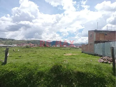 No Es Solo Un Terreno… Es Futuro En Expansión  Pampa De Anta – Izcuchaca (Cusco) Zona En Pleno Crecimiento Urbano Y Alta Proyección De Valorización.  Terreno En Venta – Oportunidad Estratégica Para In