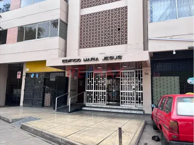 🏢✨ ¡Oficina En Alquiler En Zona Estratégica!