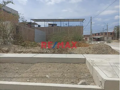 Venta De Terreno En Urbanizacion Los Educadores