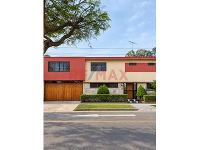 Casa En Venta 410Metros - Surco - Calle Galeano