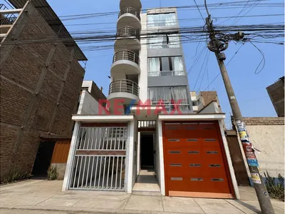 Venta Departamento 1Er Piso Más Cochera Alameda De Ñaña