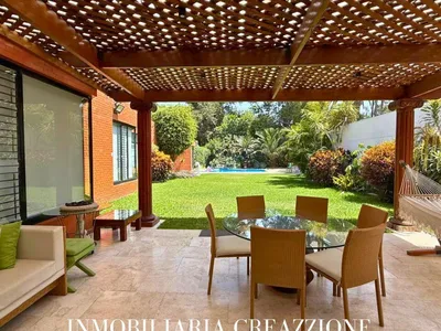 Venta de Casa en La Molina - Lima 5 Dormitorios