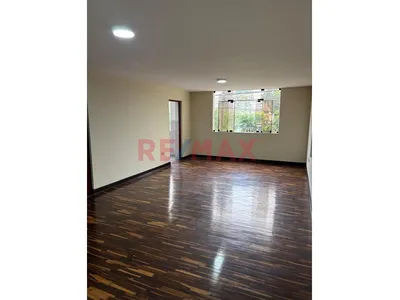 Venta De Departamento Frente Al Parque Quiñones