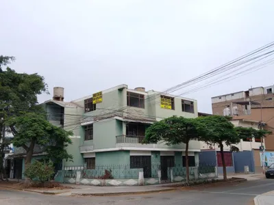Venta de Casa en Los Olivos - Lima 6 Dormitorios 