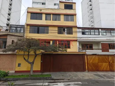 Amplio Departamento Para Oficina Calle La Pera, La Calera De La Merced, 125 M2, Surquillo