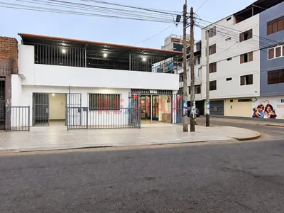 ¡Alquilo Local Comercial En San Juan De Miraflores Av. Cesar Canevaro 354B