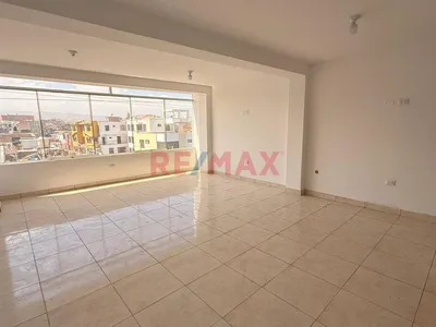 Se Alquila Edificio Comercial Al Costado Del Hospital Geriatrico Y Moises Heresi - Cerro Colorado
