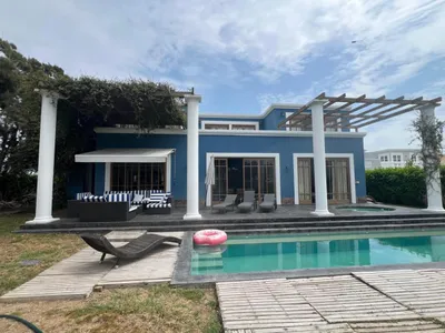Venta de Casa en Asia - Cañete 8 Dormitorios