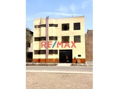 Venta  Local De 1100 M² En San Antonio De Carapongo