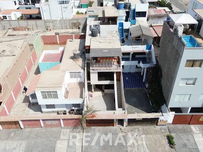 Casa Con 2 Departamentos Independizados Proximo A La Playa | San Bartolo
