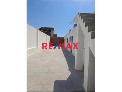 Local Comercial De 110 M2 , Primer Piso Puerta A La Calle En Jr. Lima - Florida Baja