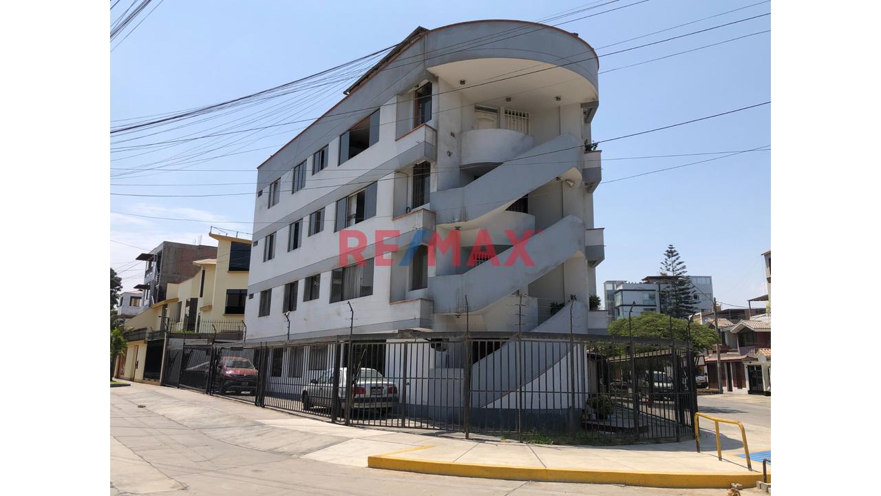 🔥 ¡Vive En 1Er Piso En San Luis! Acceso Fácil, Ubicación Estratégica Y Excelente Precio. ¡No Dejes Pasar Esta Oportunidad!