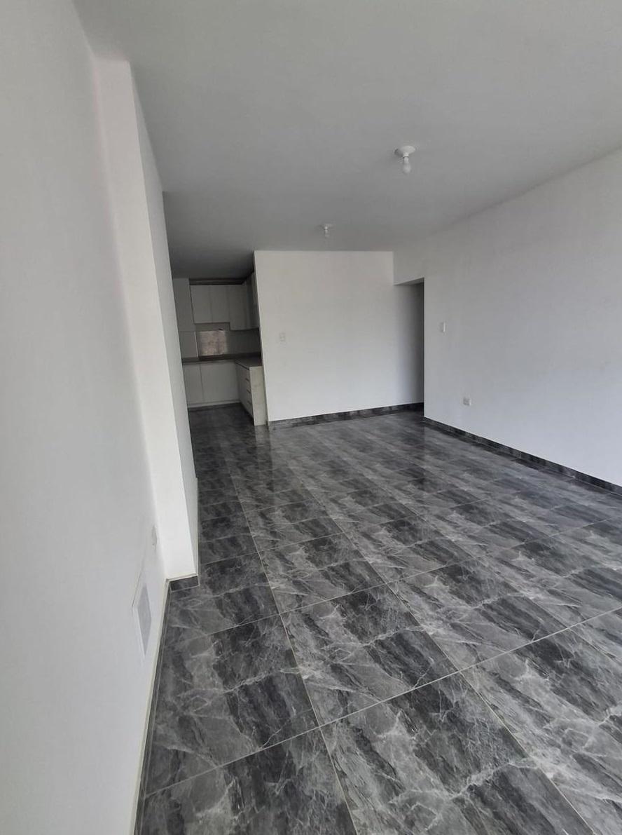 Venta de Departamento en Villa María del Triunfo - Lima 3 Dormitorios 
