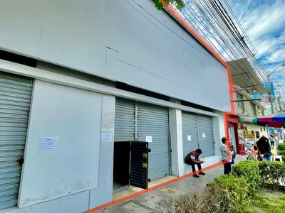 Alquiler De Amplio Local Comercial De 500M2 En Av. Ramón Castilla, Zona Financiera, Frente Al Mercado Modelo De Lambayeque