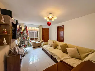 Venta de Casa en Ate - Lima 3 Dormitorios 