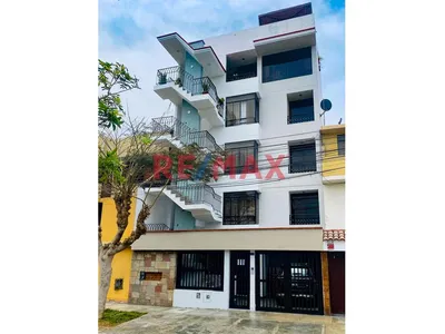 Venta De Bonito Departamento Con Vista A Parque - Bellavista