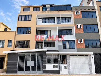 Departamento En Venta – Surquillo | Excelente Ubicación