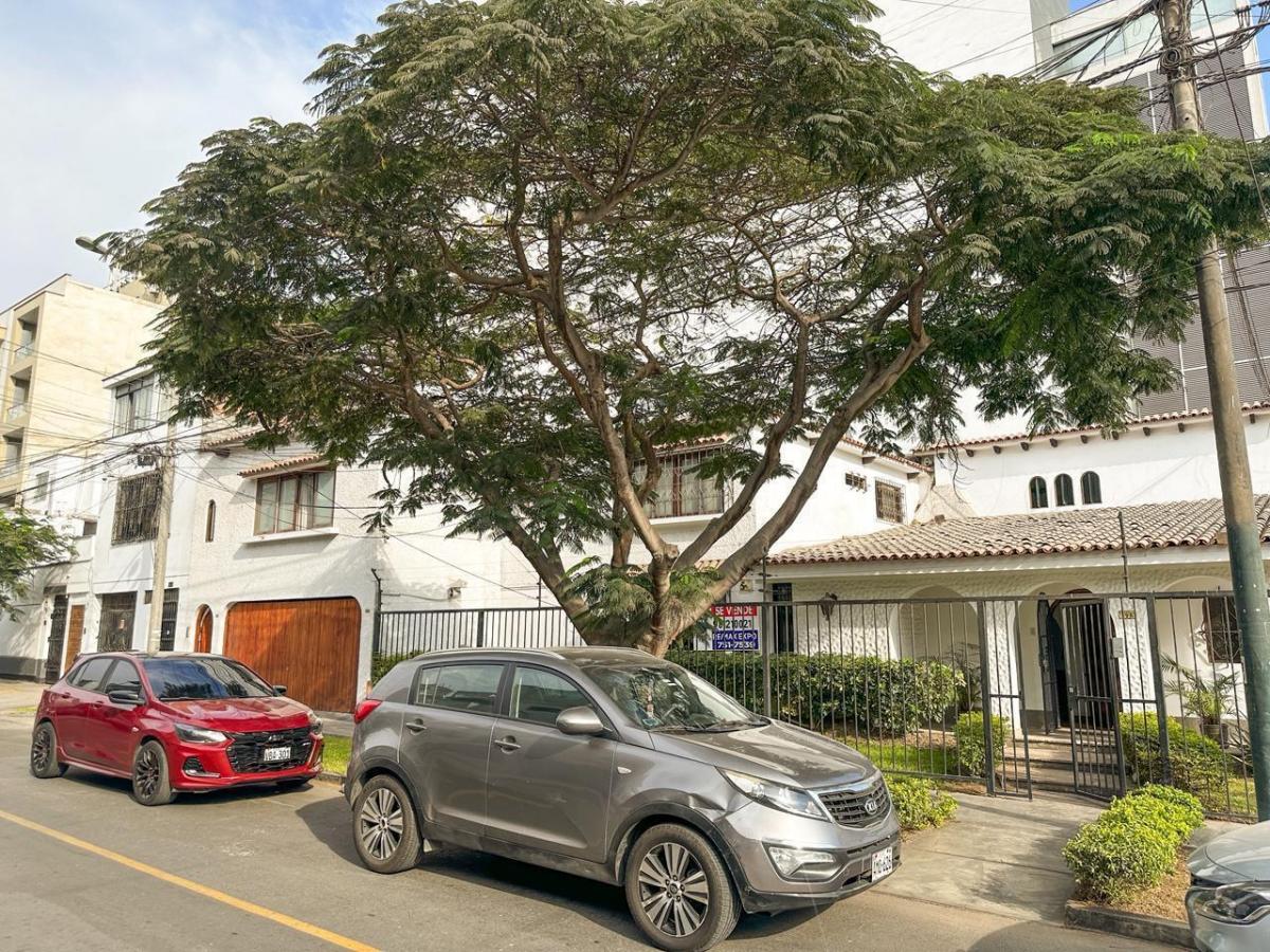 Venta de Casa en Santiago de Surco - Lima 6 Dormitorios 