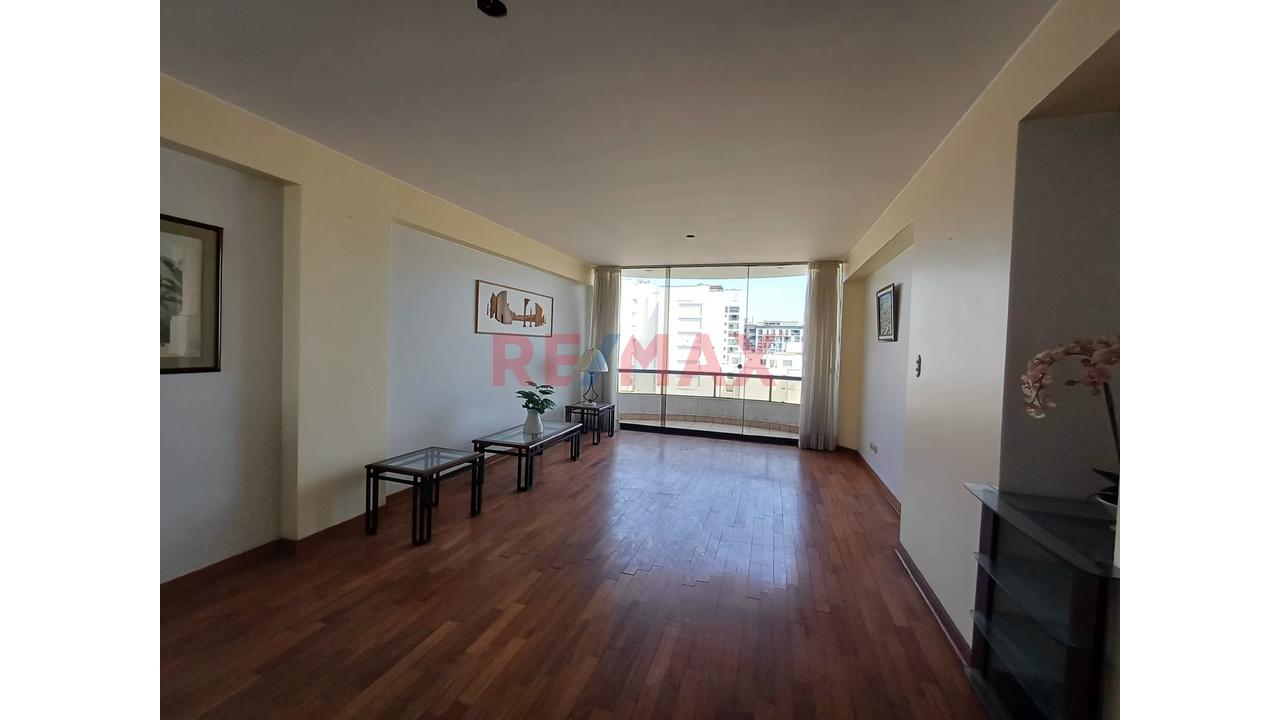 ¡Atencion Miraflores ! Departamento En Venta