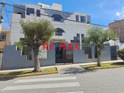 Se Alquila Local U Oficina Corporativa, En 2Do Piso, En Urb Victoria, Arequipa