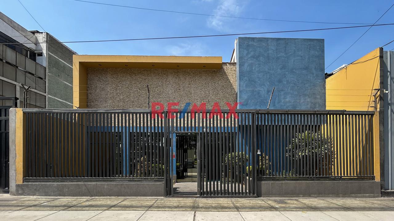 Local Comercial En Venta En Av Javier Prado Y Av La Molina