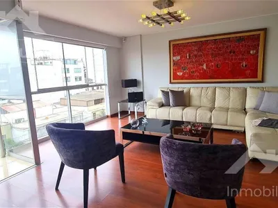 Departamento en venta · Calle Castilla la Vieja, Santiago de Surco · 131 m², 3 dorm.