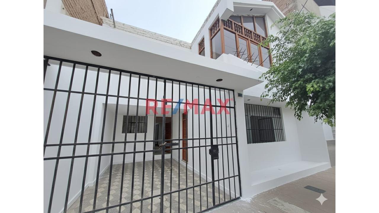 Casa En Alquiler Para Empresas Urb. Ana De Los Ángeles Chiclayo