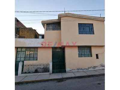 🏡✨ ¡Casa En Venta En Villa Continental - Cayma!