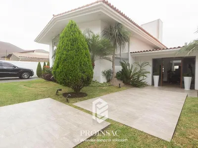Venta de Casa en La Molina - Lima 4 Dormitorios