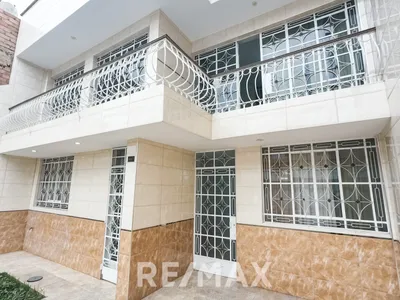 Se Vende Hermoza Casa En San Juan De Lurigancho