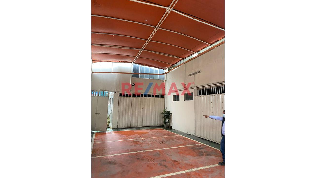 Se Vende Local Para Almacen En Tablada De Lurin Vmt