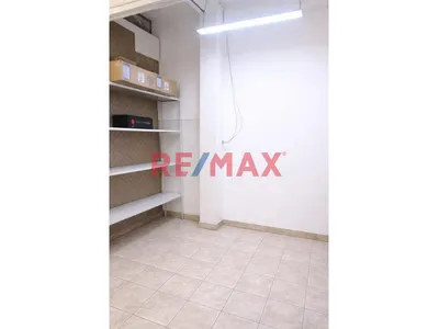 Alquilo  Local Comerciales Media Cuadra De La Avenida Jesús Zona Comercial Cerca Al Ovalo