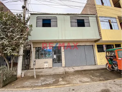 Excelente Ocasion De Casa Frente A Parque!!!!!