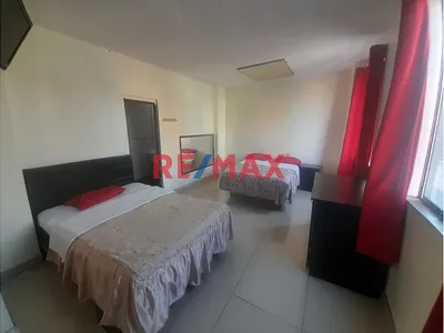 Venta De Hostal - La Victoria