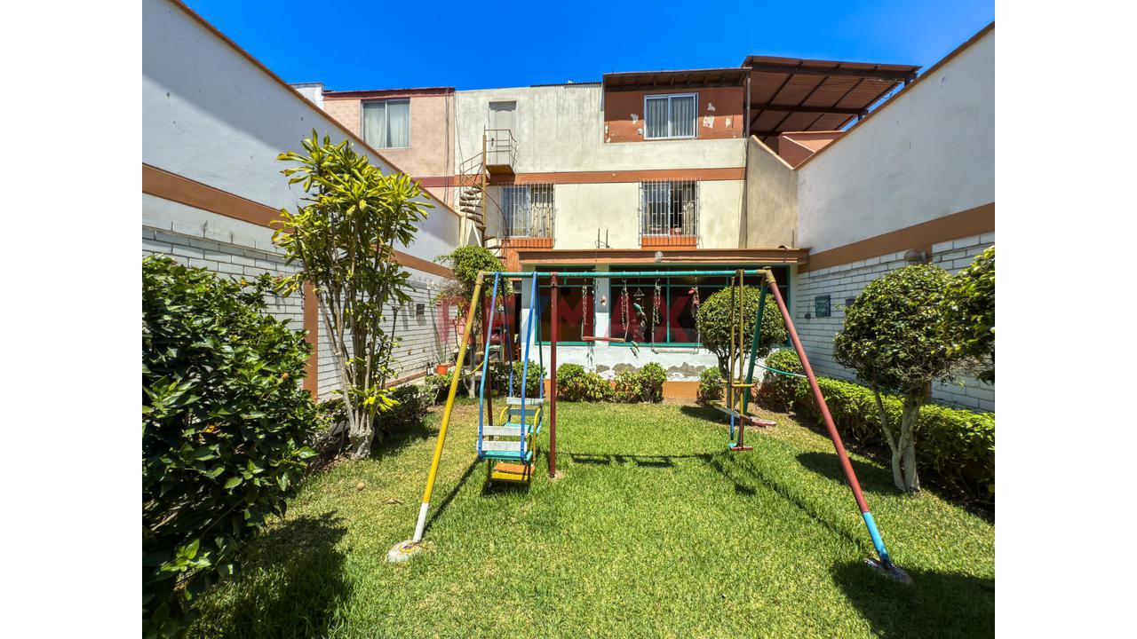Venta De Casa De Tres Pisosde 247.88 M² En Pueblo Libre Con Cochera