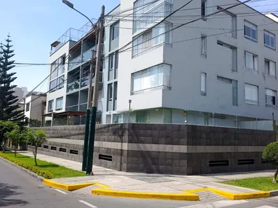 Venta de Departamento en Santiago de Surco - Lima 3 Dormitorios
