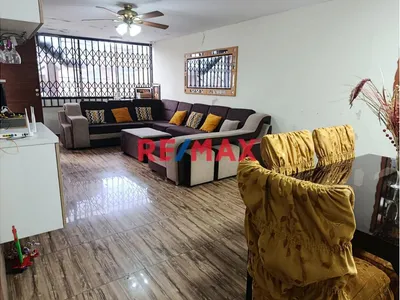 Se Vende Excelente Departamento De 120 M2 En Los Olivos, Frente A Parque.
