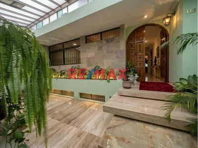 Casa en venta · López de Ayala 1136, San Borja · 424 m², 6 dorm.