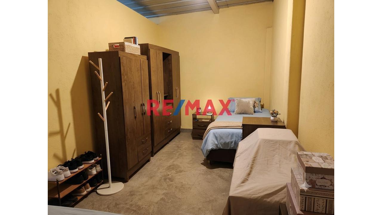 ¡Atención Empresas! Se Alquila Casa De 2 Pisos En El Milagro - A Una Cuadra De La Av. Principal Miguel Grau - S/3,000